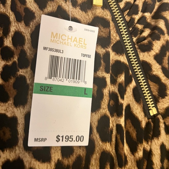 BNWT - Picture 2 of 2